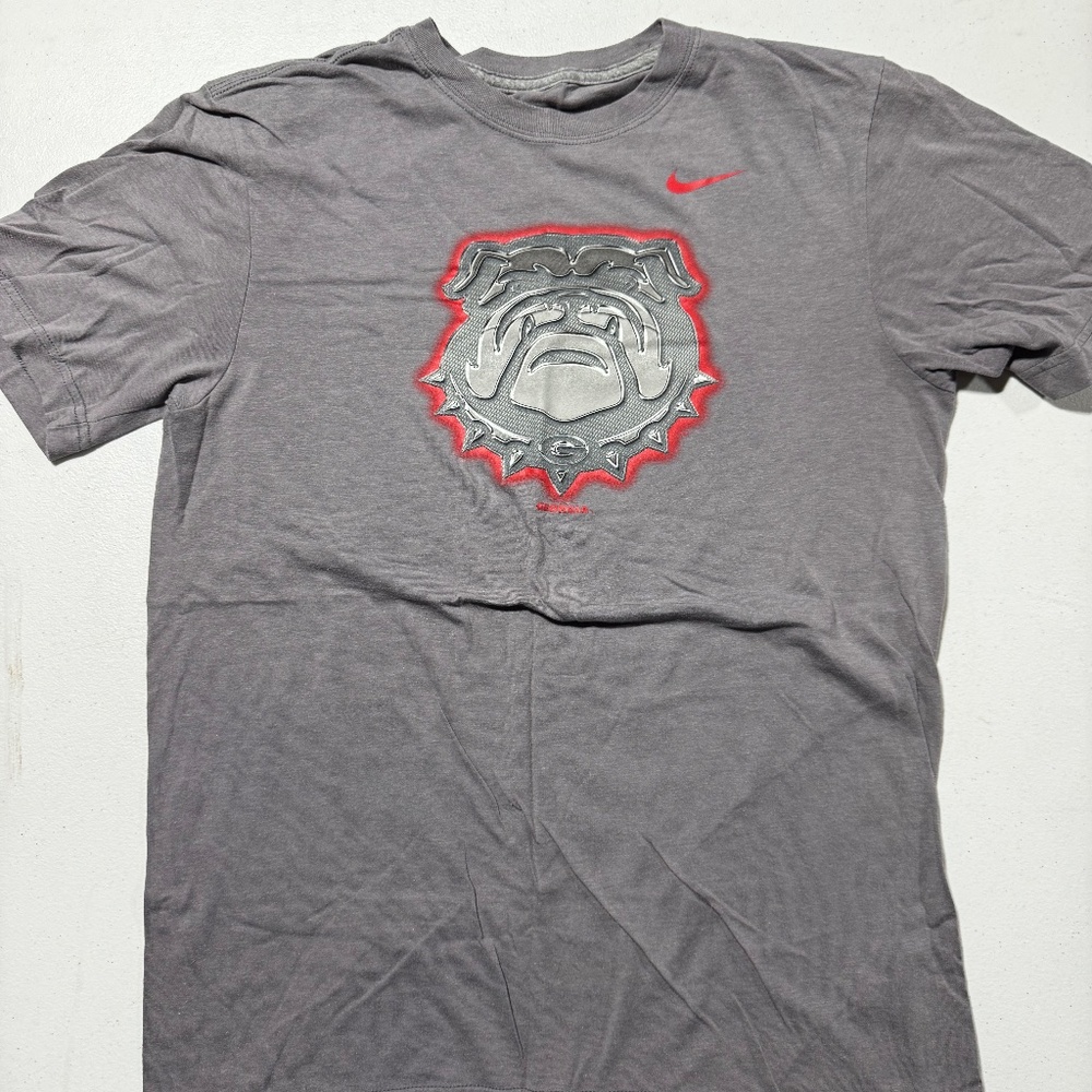 Nike Georgia Bulldogs short sleeve shirt